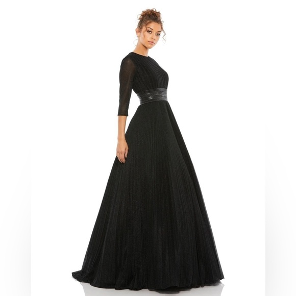Mac Duggal 30700 NWT SHIMMERING PLEATED A-LINE 3/4 SLEEVE GOWN - Picture 1 of 16